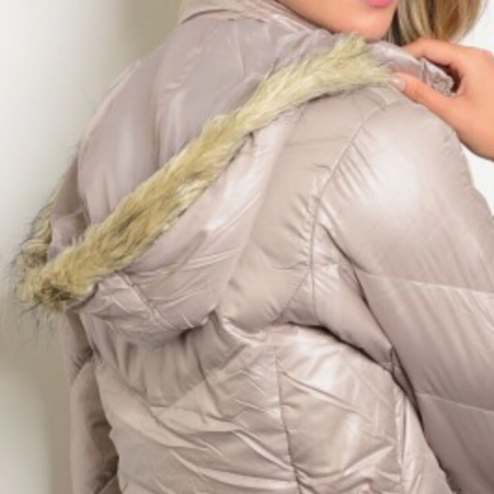 ✨HP✨PUFFER JACKET WITH DETACHABLE FUR TRIMMED HOOD - Picture 6 of 6